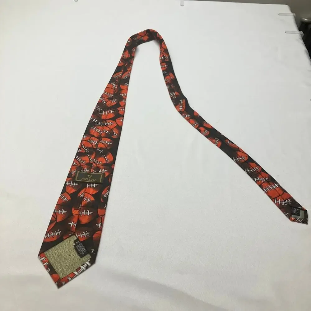 Vintage Looney Tunes NFL Football Neck Tie Yosemite Sam Bugs Taz Daffy 4” Tie